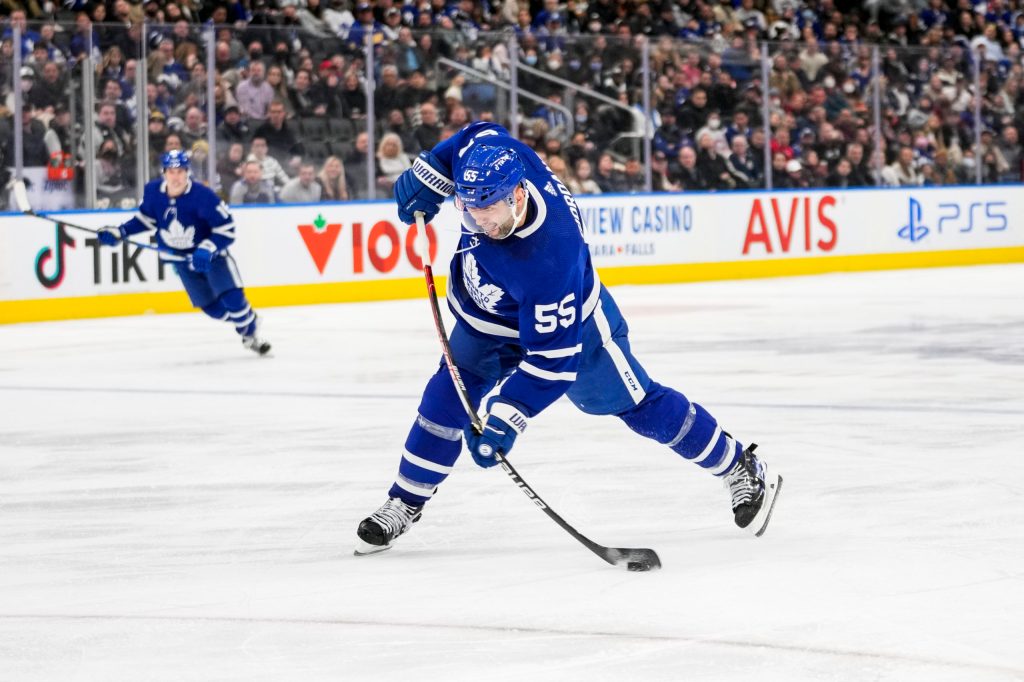 Ontario, Sports Betting is Live, Bet on The Maple Leafs v. Panthers with Caesar’s