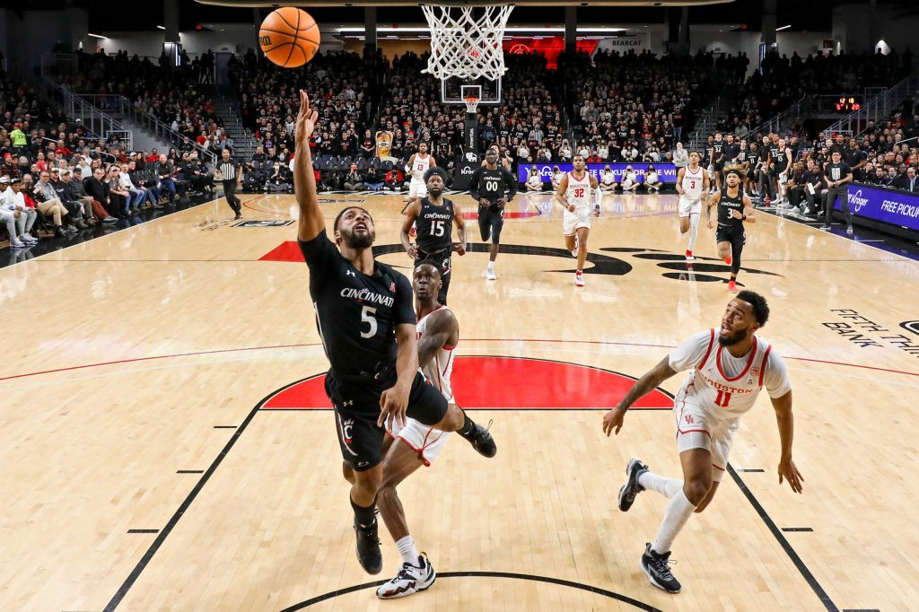 Bet $10 on Cincinnati vs. Houston & Get $200 In Site Credit When A 3-Pointer is Made