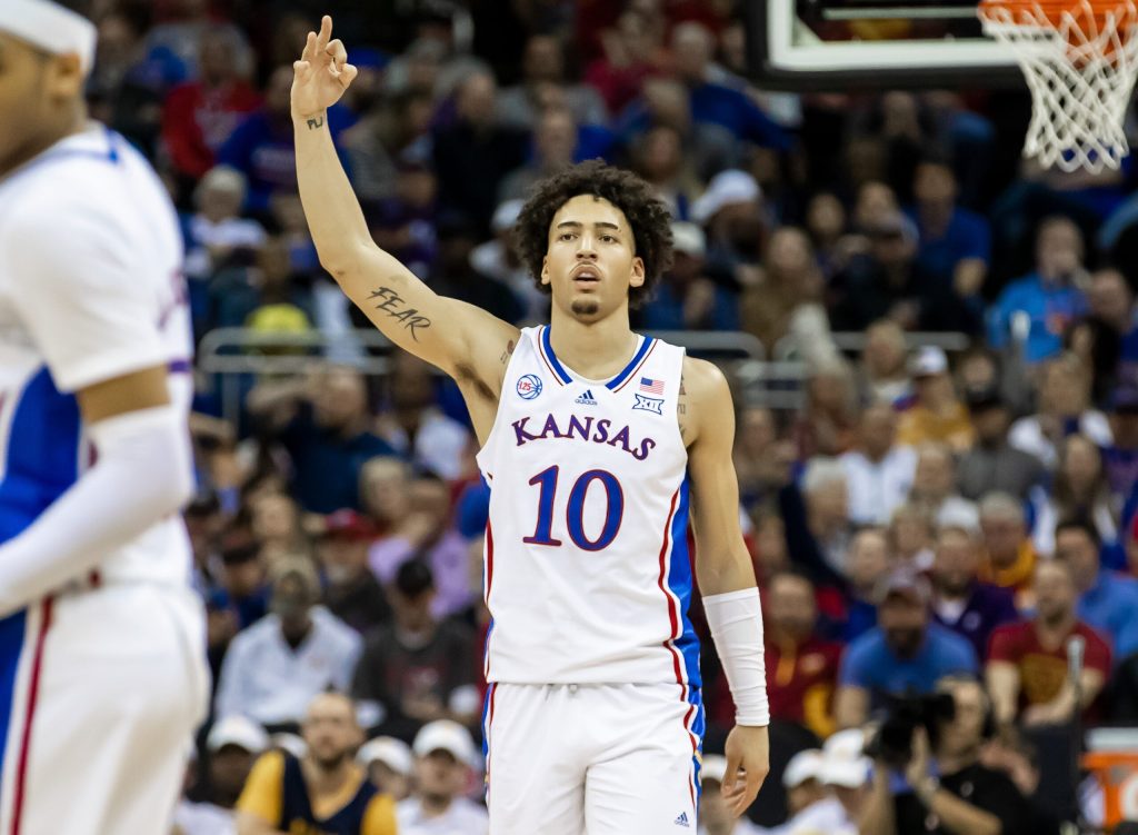 Get $10 Free To Bet Against Your Friends With On March Madness