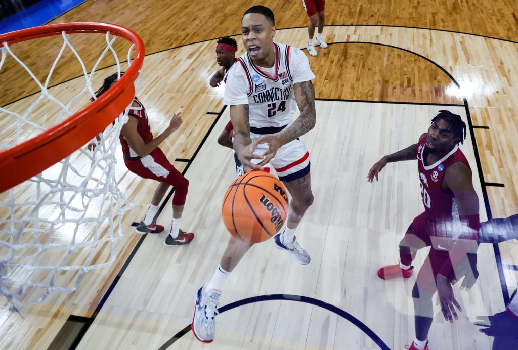 Bet $1 On the UConn vs. Gonzaga & Get $365 In Bet Credits